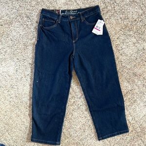 NWT GLORIA VANDERBILT Amanda Capri